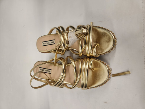 Vist Large View of Product Image Which is Used Unbranded Wedge Sandals 7