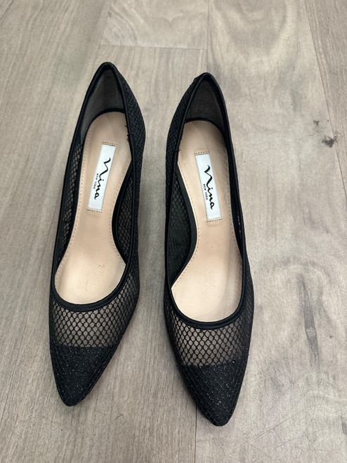 Vist Large View of Product Image Which is Used Nina Low Heels 7.5