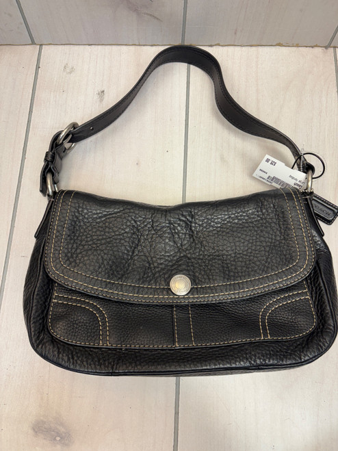 Vist Large View of Product Image Which is Used Coach Large Handbag
