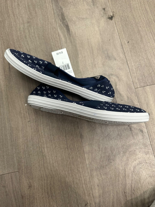 Vist Large View of Product Image Which is Used Unbranded Flats 7