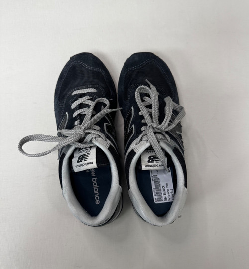 Vist Large View of Product Image Which is Used New Balance Performance Shoes 8.5