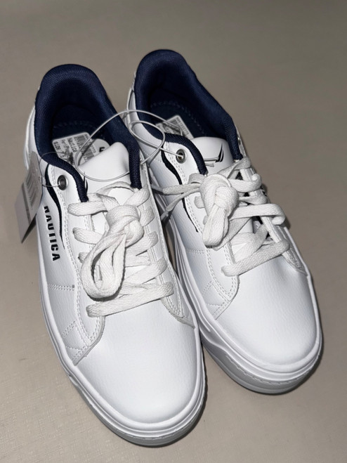 Vist Large View of Product Image Which is Used Nautica Performance Shoes 7.5
