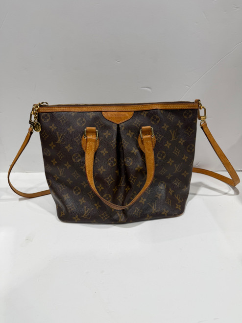 Vist Large View of Product Image Which is Used Louis Vuitton Xlarge Leather Handbag