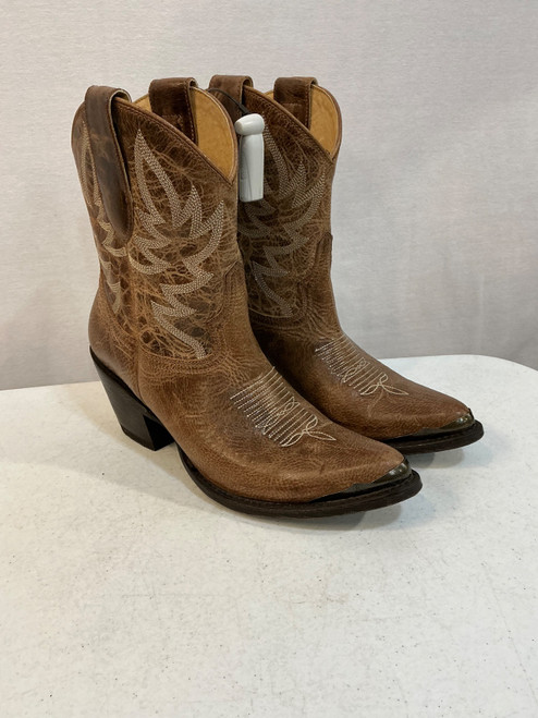 Vist Large View of Product Image Which is Used Unbranded Ankle Boots 9.5