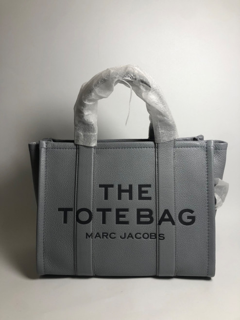 Vist Large View of Product Image Which is Used The Tote Bag Marc Jacobs