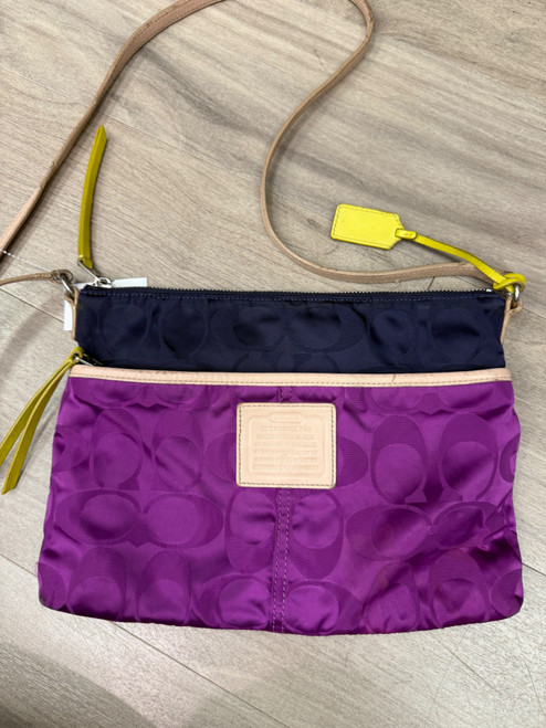 Vist Large View of Product Image Which is Used Coach Small Handbag
