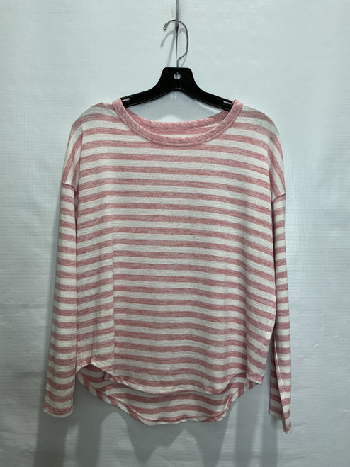 Vist Large View of Product Image Which is Used Time And Tru Long Sleeve T-Shirt S-4/6