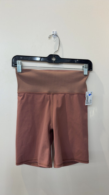Vist Large View of Product Image Which is Used Vuori Active Shorts 4-27