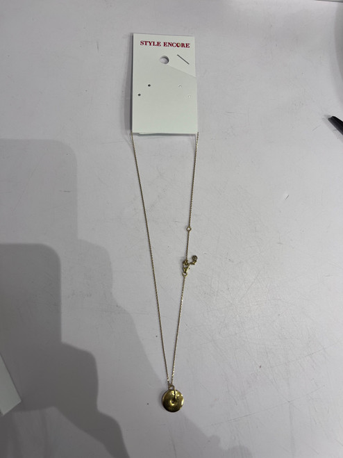 Vist Large View of Product Image Which is Used Mejuri Necklace