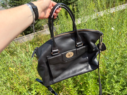 Vist Large View of Product Image Which is Used Kate Spade New York Large Leather Handbag