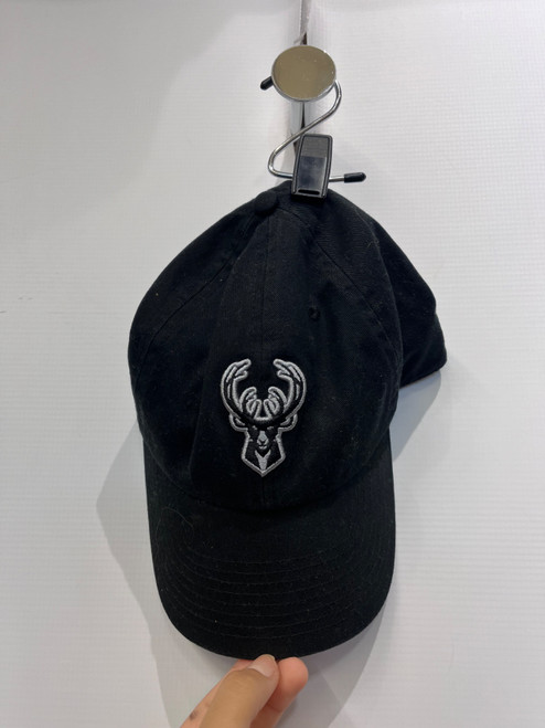 Vist Large View of Product Image Which is Used Milwaukee Mens Spring Hat M