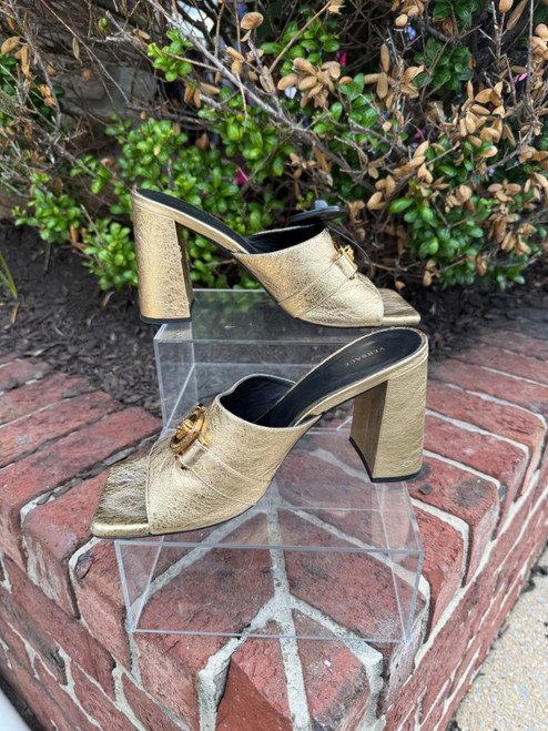 Vist Large View of Product Image Which is Used Versace Heels 7.5