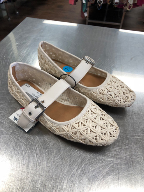 Vist Large View of Product Image Which is Used Dolce Vita Flats 7.5