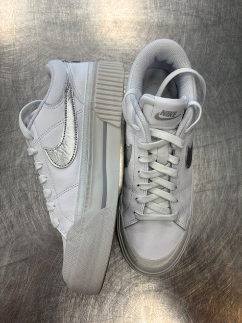 Vist Large View of Product Image Which is Used Nike Casual Shoes 8