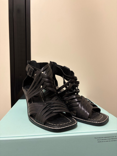 Vist Large View of Product Image Which is Used Donald J Pliner High Heels 8.5