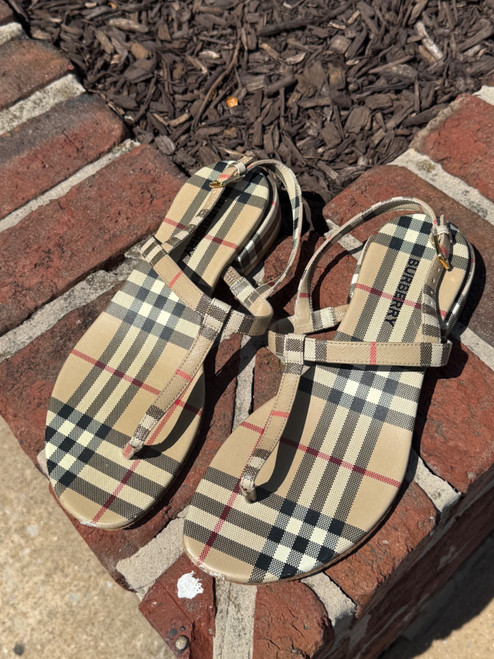 Vist Large View of Product Image Which is Used Burberry Sandals 5.5
