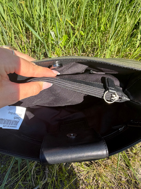 Vist Large View of Product Image Which is Used Coach Small Handbag