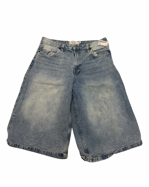 Vist Large View of Product Image Which is Gently used Refuge shorts 8-29