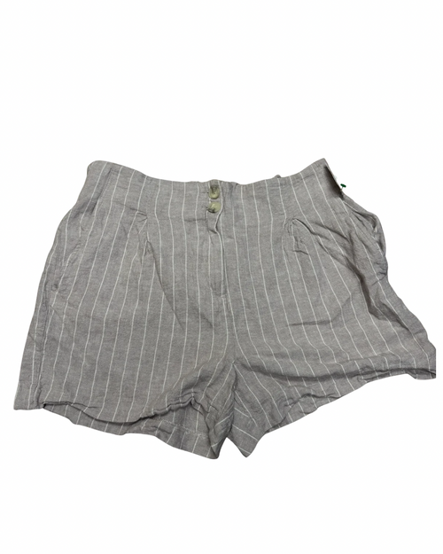 Vist Large View of Product Image Which is Gently used Dynamite shorts 12-31