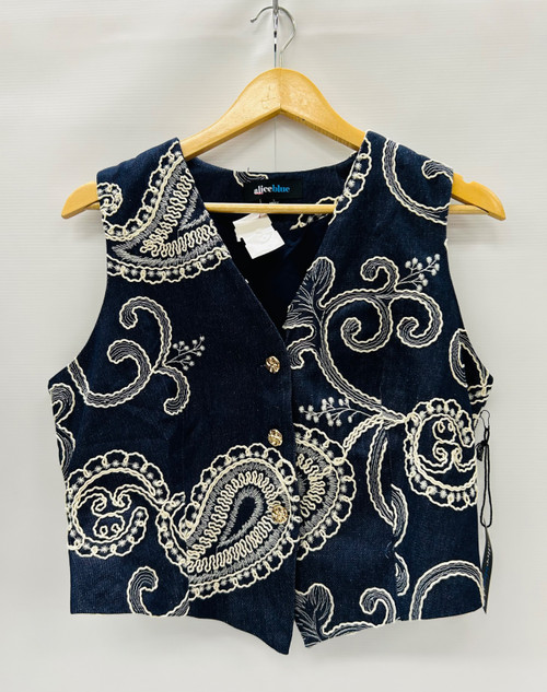 Vist Large View of Product Image Which is Used Unbranded Lightweight Vest L-12/14