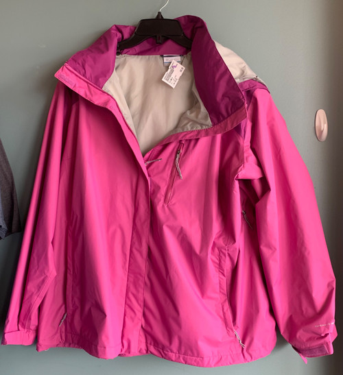 Vist Large View of Product Image Which is Used Columbia Short Light Jacket 3X-22