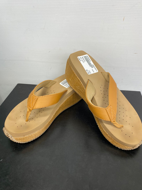 Vist Large View of Product Image Which is Used Volatile Wedge Sandals 8