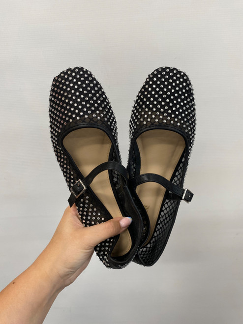Vist Large View of Product Image Which is Used Unbranded Flats 6.5