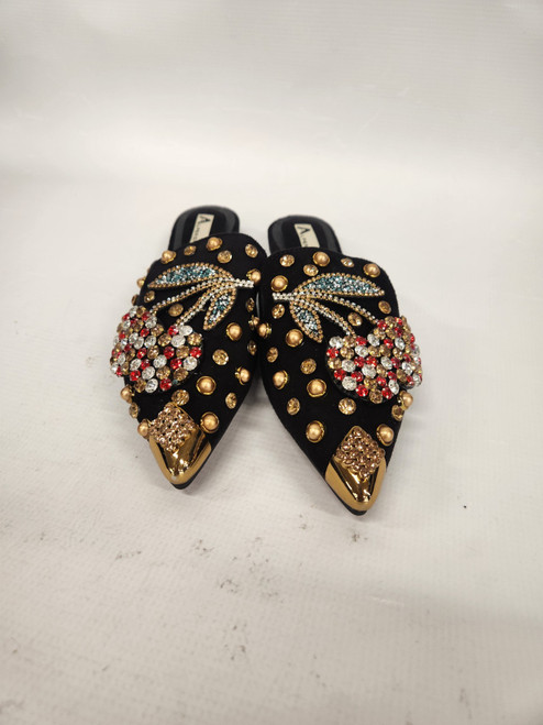 Vist Large View of Product Image Which is Used Unbranded Flats 7