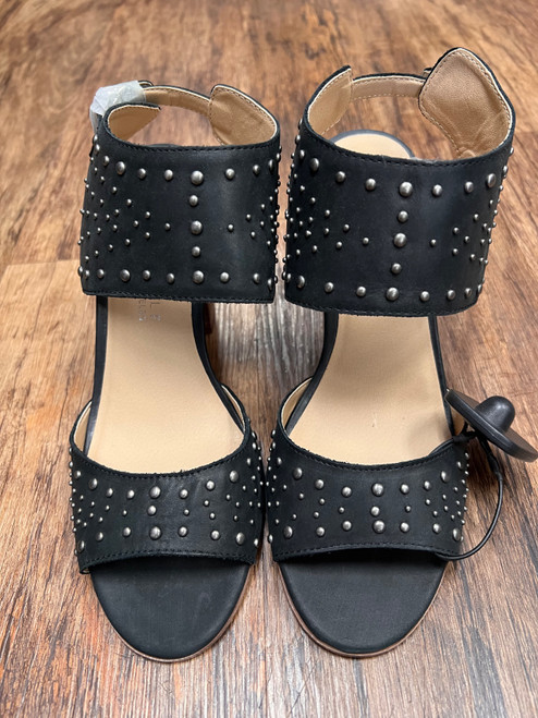 Vist Large View of Product Image Which is Used Very Volatile High Heels 9