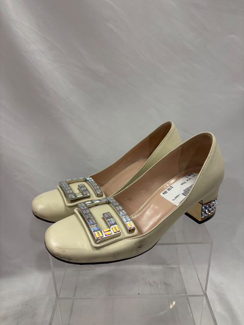 Vist Large View of Product Image Which is Used Gucci Low Heels