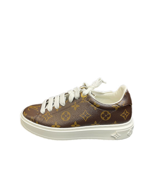 Vist Large View of Product Image Which is Used Louis Vuitton Casual Shoes 5.5
