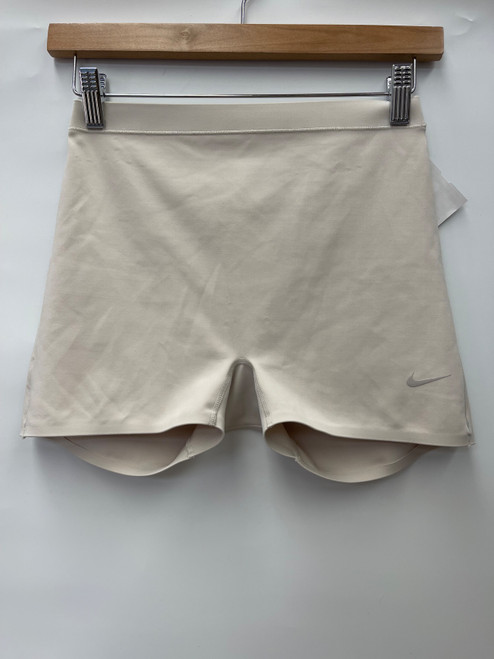 Vist Large View of Product Image Which is Used Nike Active Shorts 4-27