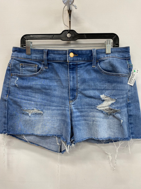 Vist Large View of Product Image Which is Used Universal Threads Shorts 12-31
