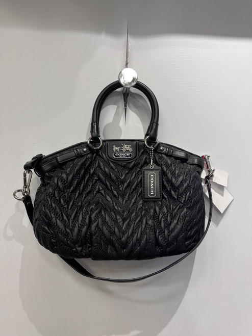 Vist Large View of Product Image Which is Used Coach Small Handbag