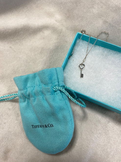 Vist Large View of Product Image Which is Used Tiffany & Co. Necklace