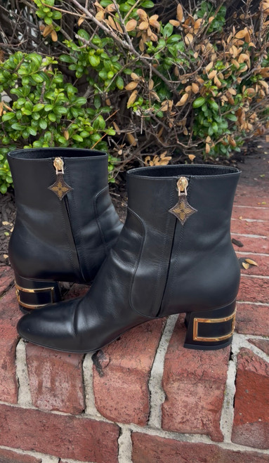 Vist Large View of Product Image Which is Used Louis Vuitton ankle Boots 9