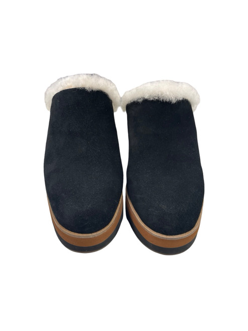 Vist Large View of Product Image Which is Used Bernardo Clogs 7