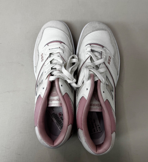 Vist Large View of Product Image Which is Used New Balance Performance Shoes 9