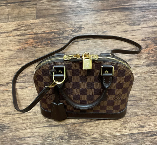 Vist Large View of Product Image Which is Used Louis Vuitton Small Handbag