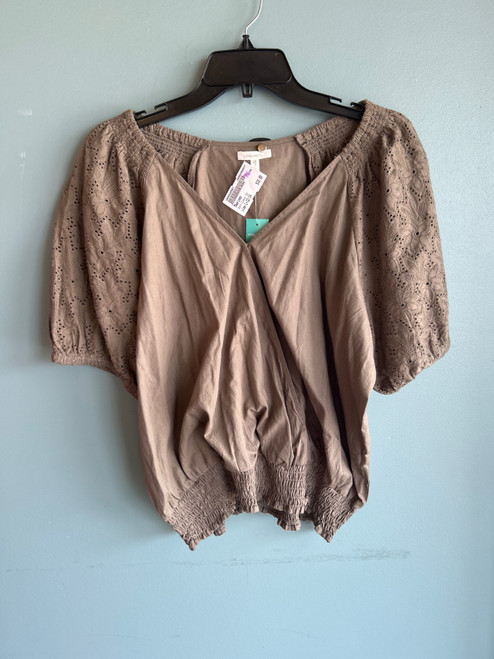 Vist Large View of Product Image Which is Used Maurices Short Sleeve Top L-12/14