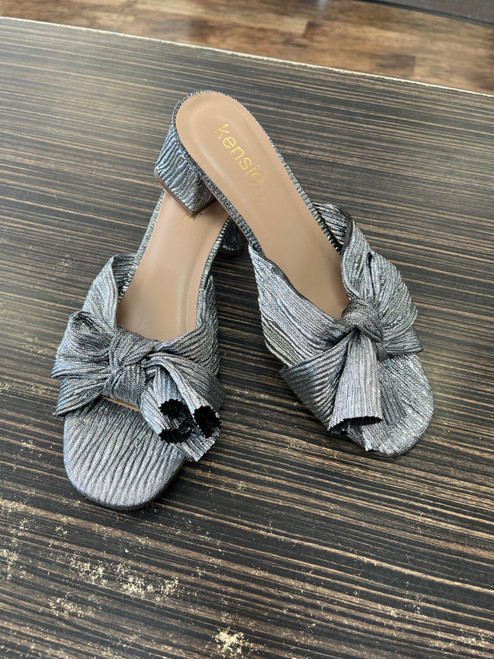Vist Large View of Product Image Which is Used Unbranded Dress Sandals 7.5