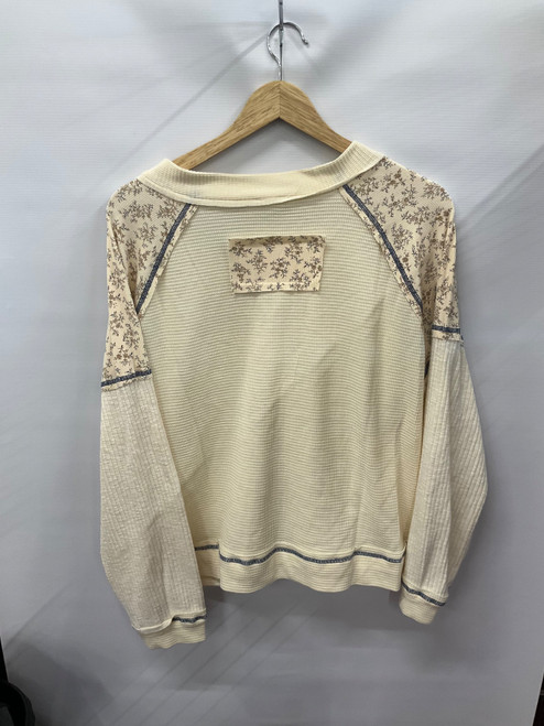 Vist Large View of Product Image Which is Used POL Long Sleeve Top S-4/6