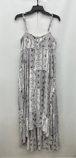 Vist Large View of Product Image Which is Used LOVESTITCH  Long Dress B M-8/10