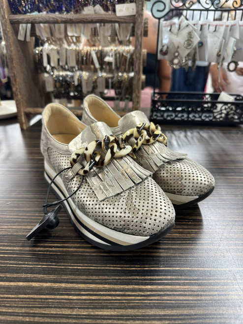 Vist Large View of Product Image Which is Used Unbranded Casual Shoes 7