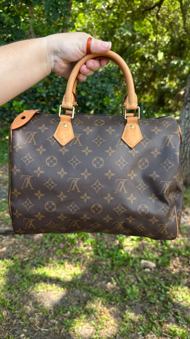 Vist Large View of Product Image Which is Used Louis Vuitton Large Leather Handbag