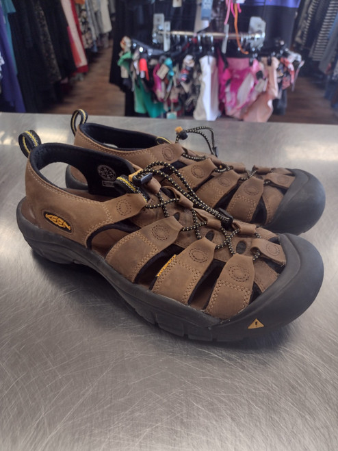 Vist Large View of Product Image Which is Used Keen Mens Sandals 11