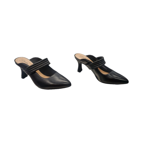 Vist Large View of Product Image Which is Used Clarks Low Heels 6