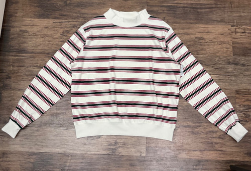 Vist Large View of Product Image Which is Used Parke Sweatshirt S-4/6