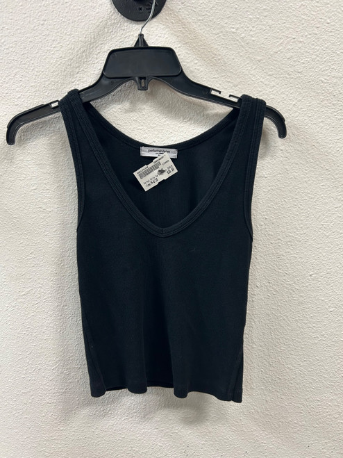 Vist Large View of Product Image Which is Used Unbranded Sleeveless Top M-8/10