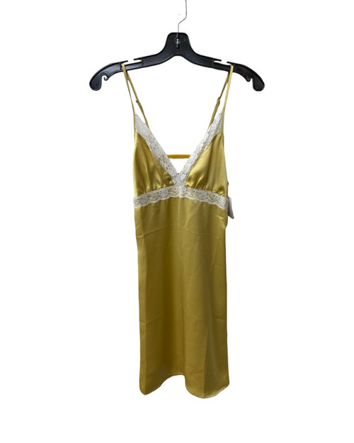 Vist Large View of Product Image Which is Used chicyou Short Dress F S-4/6